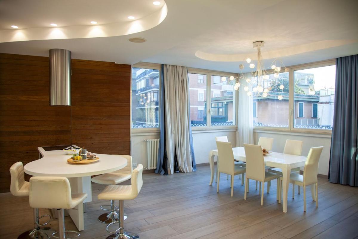Apartamento Luxury In Steps From Metro A Cornelia *